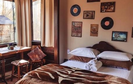 Double or Twin Room with Mountain View