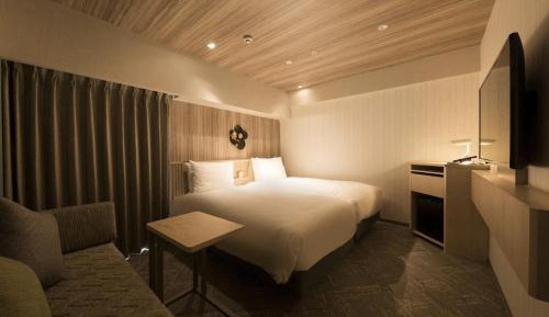 Twin Room with Station View - Non-Smoking