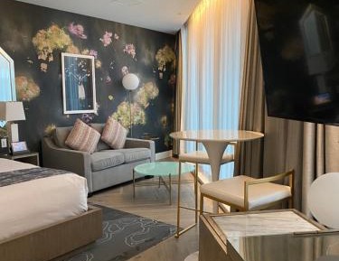 Urban Suite - Dividend Floor