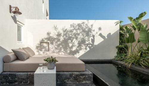 Recit Suite with Outdoor Hot Tub