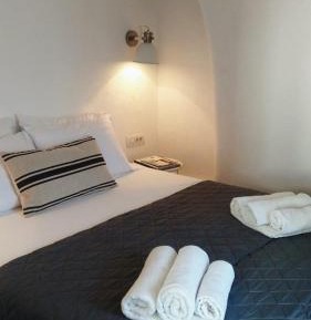 Studio (2 Adults) with Pool View