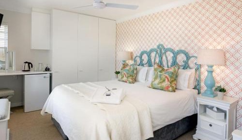 King Room with Sea View - Caribbean Suite