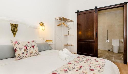 Queen Room - Disability Access