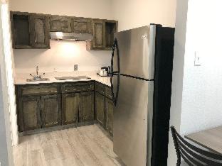 King Suite with Kitchenette - Disability Access/Non-Smoking