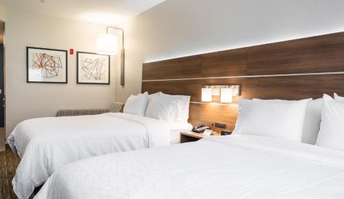 Standard Room with Two Queen Beds