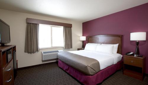 Deluxe King Suite - Non-Smoking