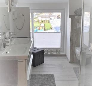 Apartment with Lake View