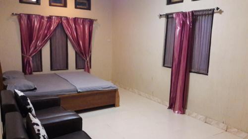 Double or Twin Room with Mountain View