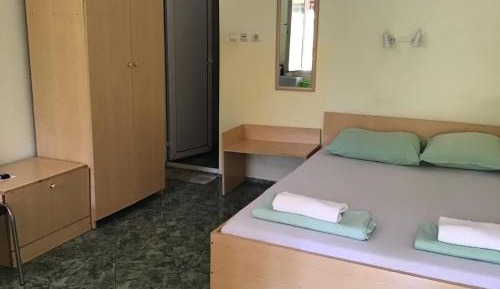 Bungalow (2 Adults)