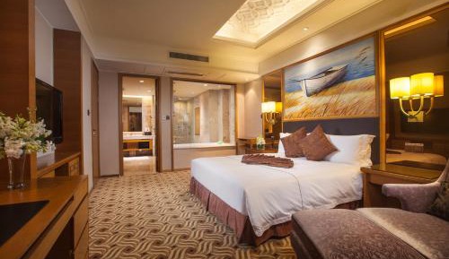 Deluxe Suite