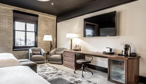 Superior Queen Room with Two Queen Beds