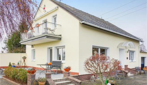 Three-Bedroom Vacation Home 