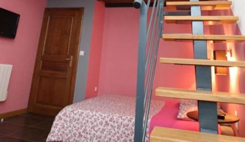 Quadruple Room with Private Bathroom