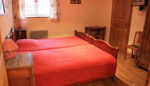 Twin Room with Private Bathroom