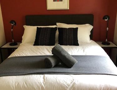 One-Bedroom Suite with Spa Bath