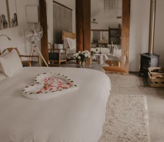 Suite with Mountain View