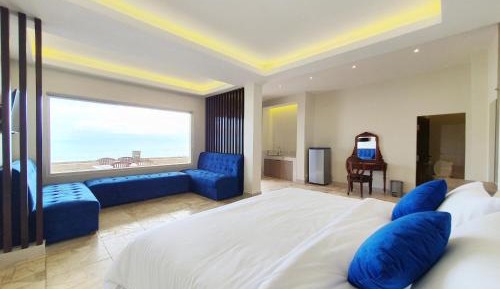 King Suite with Ocean View