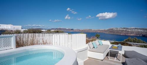 Superior Suite with Private Heated Tub and Sea View