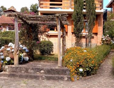 Villa with Garden View