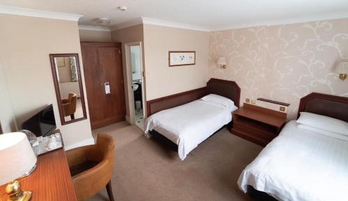 Twin Room with Private Bathroom