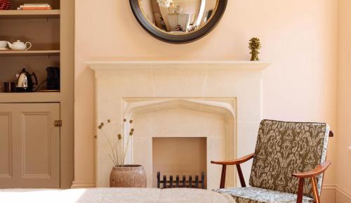 Deluxe King Room with Balcony