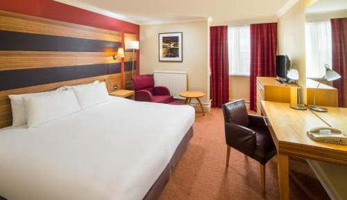 Premium Super King Room with View and Lounge Access