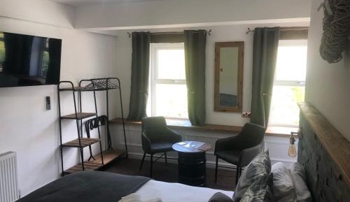 Deluxe King Room