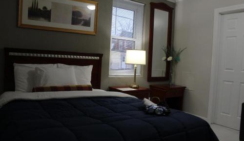 Queen Room