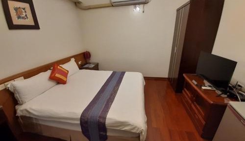 Standard Double Room No Window