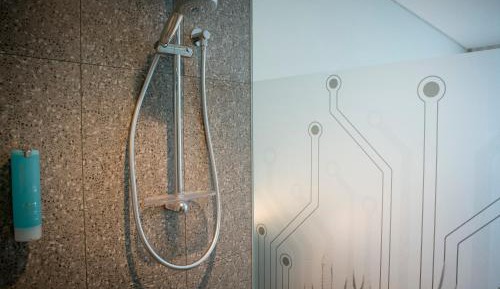 Standard Queen Room - Accessible with Free Breakfast