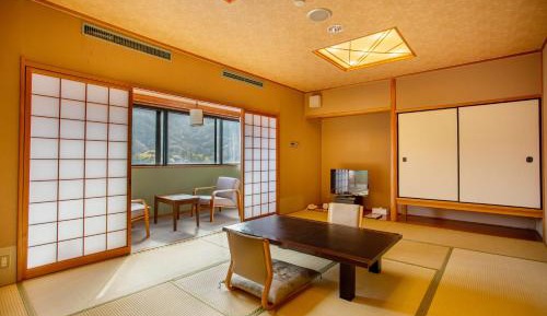 Japanese-Style Room