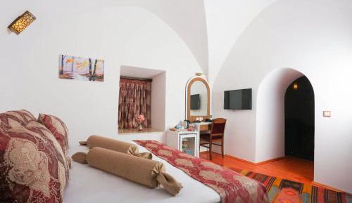 Junior Suite with Garden View