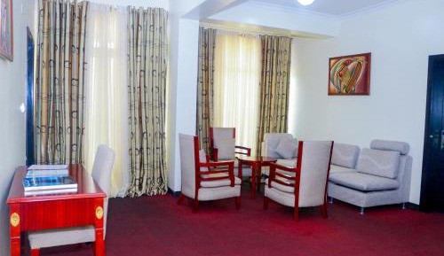 Deluxe Family Suite