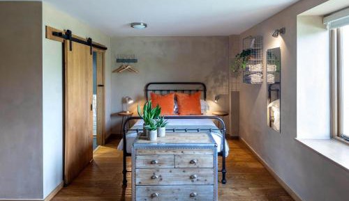 Deluxe Double Room with Shower