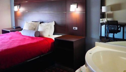 King Suite with Jacuzzi  - Non-Smoking