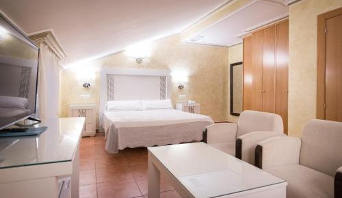 Triple Room - Attic