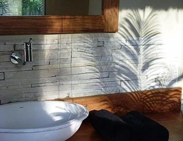 Bungalow Room 
