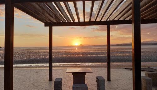 Studio Apartment with Sea View