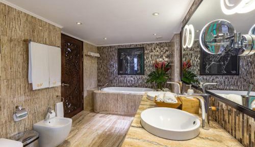 Luxury Villa with Private Pool (2 adults)