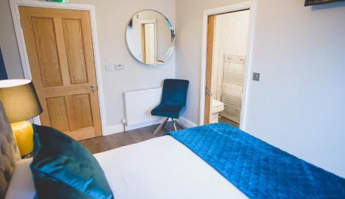 Deluxe Double Room with Shower