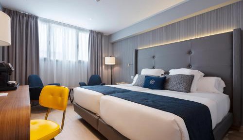 Twin Room with Patio View