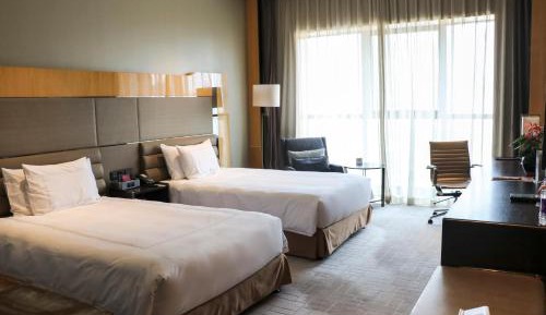 Standard Twin Room with City View - Lounge Access