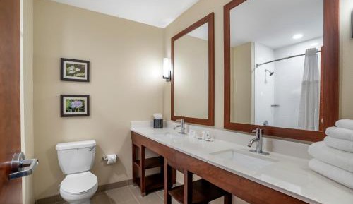 Queen Suite with Two Queen Beds - Non-Smoking