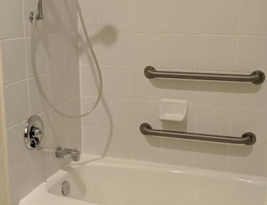 King Suite with River View - Accessible - Non-Smoking