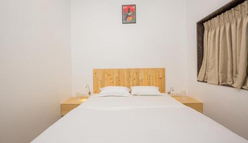 Deluxe Double Room with Shower