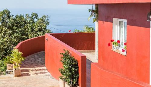 Superior One-Bedroom Apartment