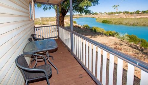 Superior 2 Bedroom Waterfront Cabin - Sleeps 3 - Pet Friendly