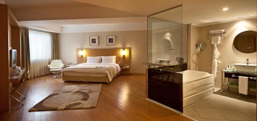Large Double Room