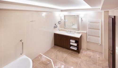 Suite (2 Adults)