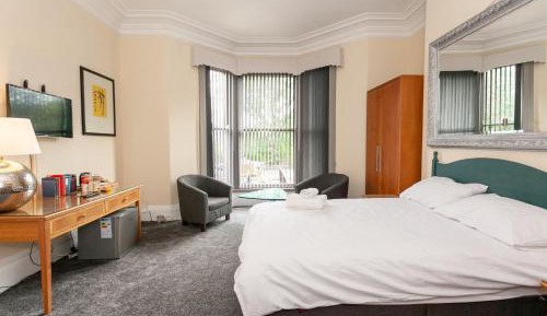 Deluxe Double Room with Shower